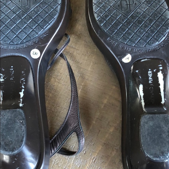 Donald J Pliner Chavas thong sandals - Picture 4 of 5